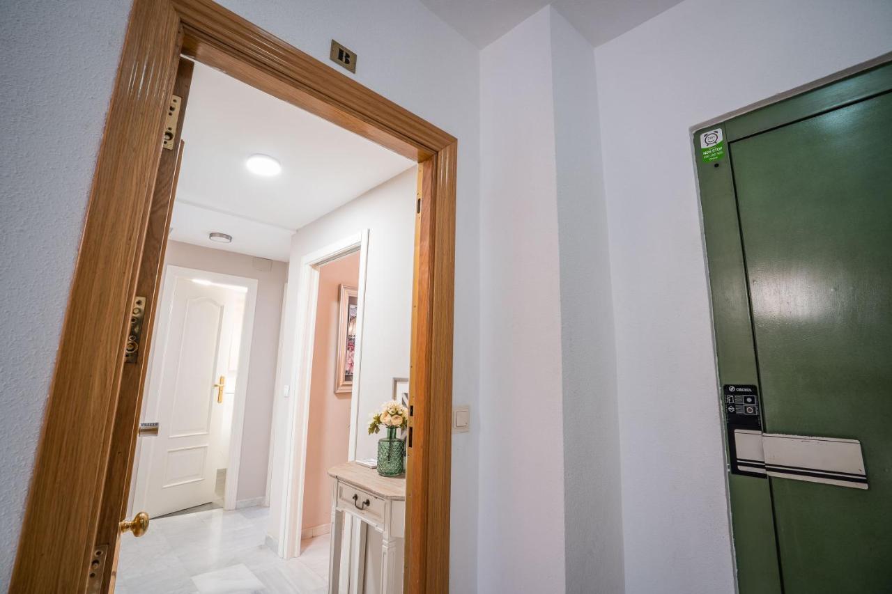 Ibericabeds Nueva De San Anton Apartment Granada Exterior photo